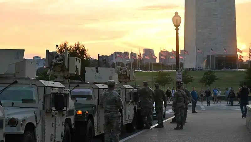 ABD Ordusu Chicago'ya İlerliyor: Askeri Stratejilerin Önemi