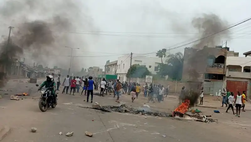 Togo'daki Protestoların Gölgesinde 7 Kişinin Cesedi Nehirlerde Bulundu!