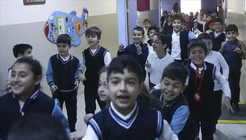 2025 Okul Takvimi Açıklandı: Öğrencileri Neler Bekliyor?