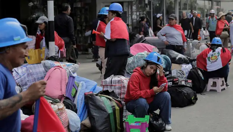 Peru'da Madencilik Krizine Yol Açan Sokak Gösterileri