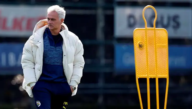Mourinho'nun İş Başındaki Bir Numarası: Futbol Dünyasını Sarsan Strateji