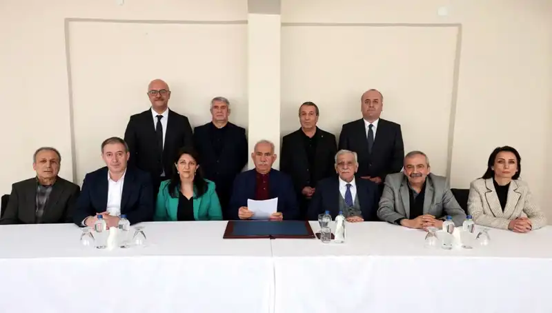PKK'nın Fesih İlanı Sonrası Türkiye'nin Yeni Dönemi: Neler Olacak?