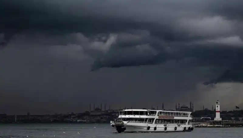 İstanbul ve Çevresinde Sağanak Yağış Alarmı: Ne Zaman Başlayacak?