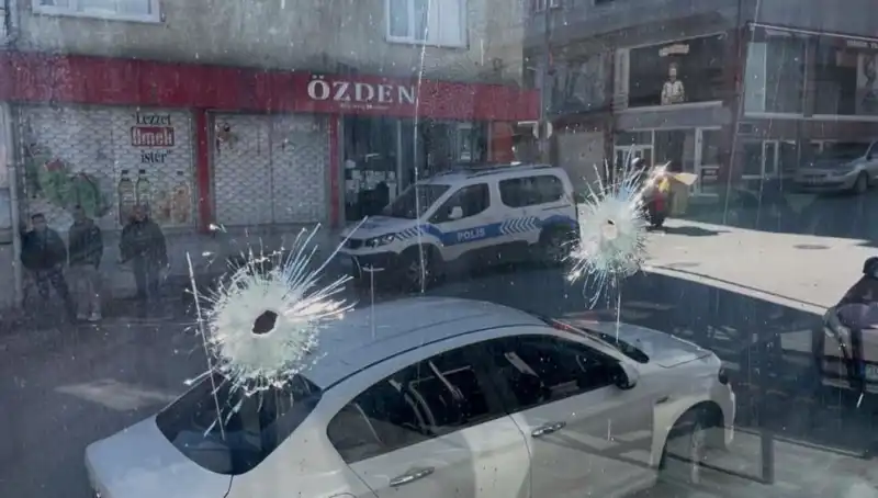 Bursa'da Kıraathaneye Yapılan Kurşunlama Olayının Ardındaki Gizemler