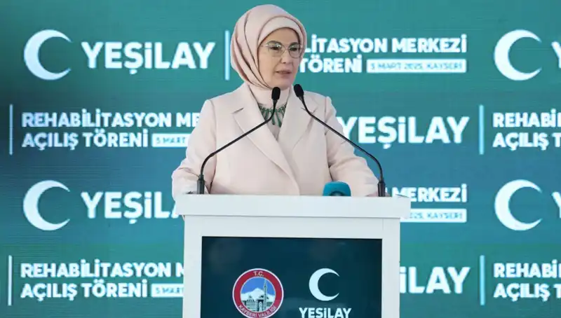 Emine Erdoğan’ın Bağımlılıkla Mücadele İçin Verdiği Cesur Mesajlar