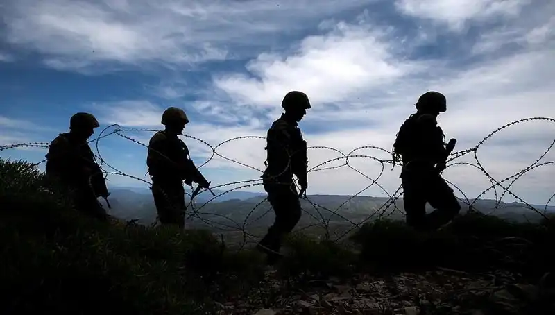 Türkiye'de Düzensiz Göçmen Operasyonu: İki İlde 32 Göçmen Yakalandı