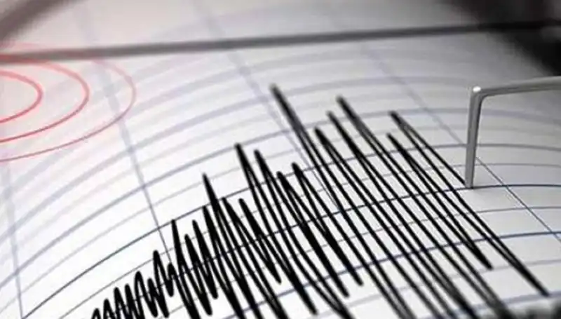 Sındırgı'da Korkutan Deprem: 4,3 Büyüklüğünde Sarsıntı Duyuldu