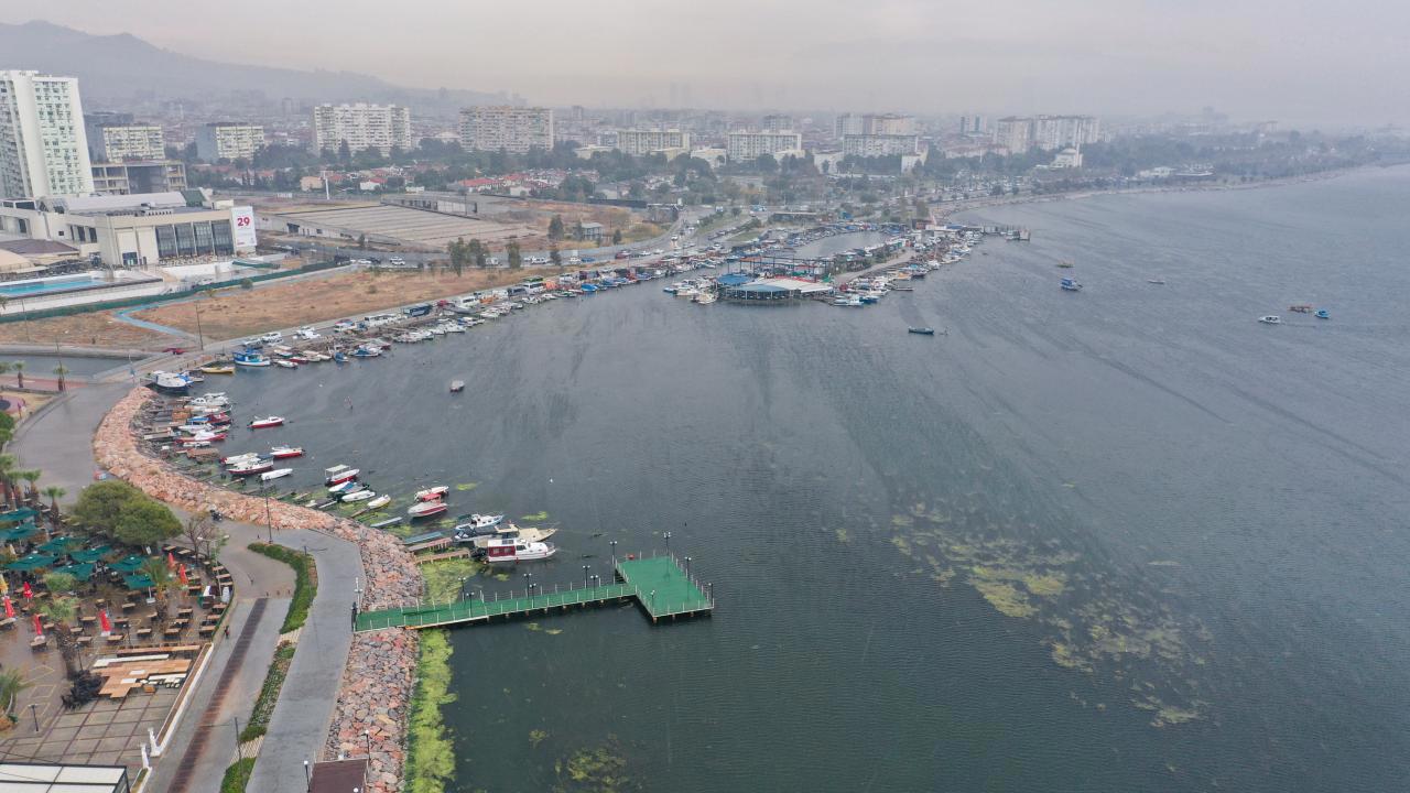 İzmir Körfezi'ndeki Kirliliğe Soruşturma Açılacak