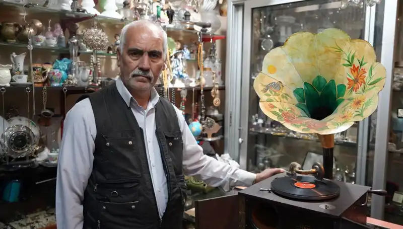 44 Yıldır Antikacılık Yapan Usta: Asırlık Gramofonların Sırrı