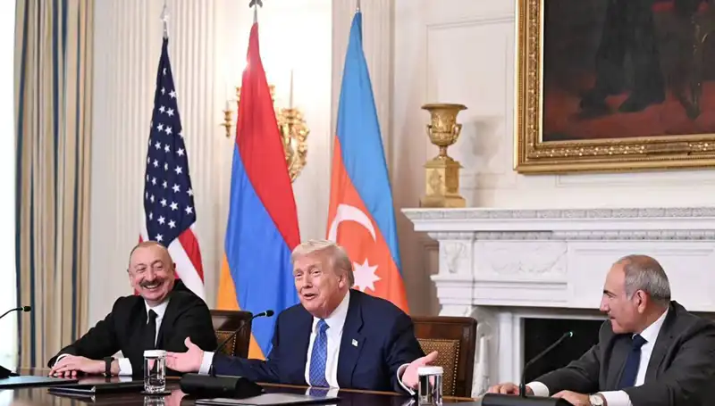 Aliyev'den Ermenistan'a Şaşırtan Çağrı: Anayasa Gerekliliği Üzerine Kapsamlı Öneriler