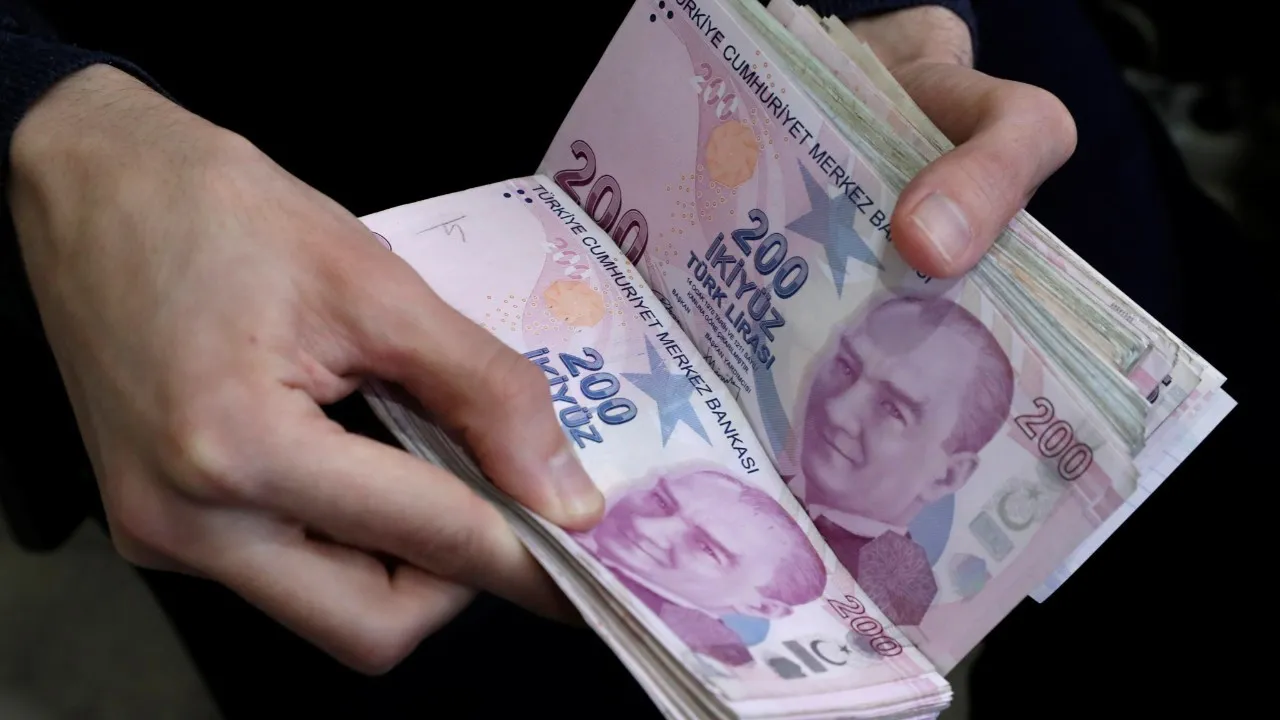 Kamu-Sen, Memurlara ve Emeklilere 43,93 TL Zam Talep Etti
