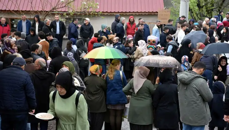Unutulmaz Bir Gelenek: 12 Bin Kişi Bayramlaşmanın Coşkusunu Yaşadı