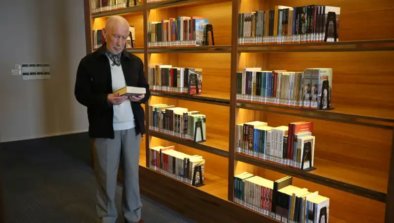 71 Yıldır Kitaplarla Yaşamına Renk Katan Bir Okur Hikayesi