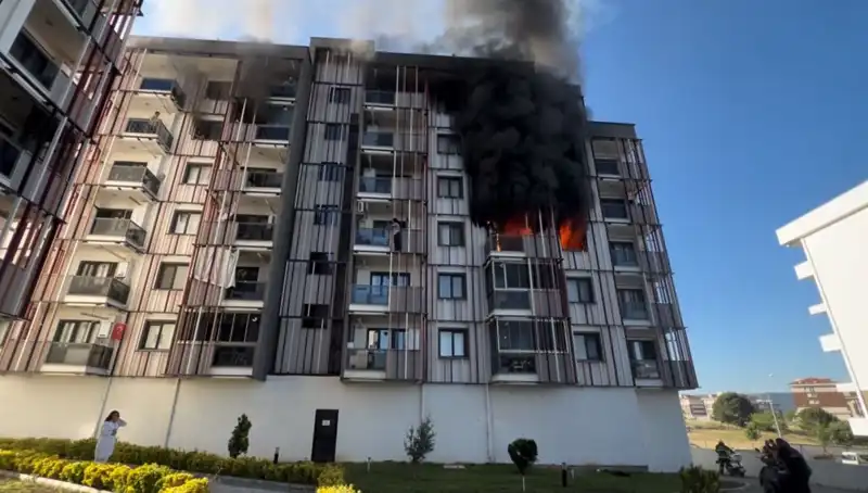 Çanakkale'de Korku Dolu Anlar: Yangınla Uyandı, Neler Oldu?