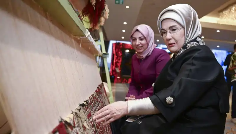 Emine Erdoğan'ın Özel Halısı Açık Artırmaya Çıktı: Geliri Depremzedelere