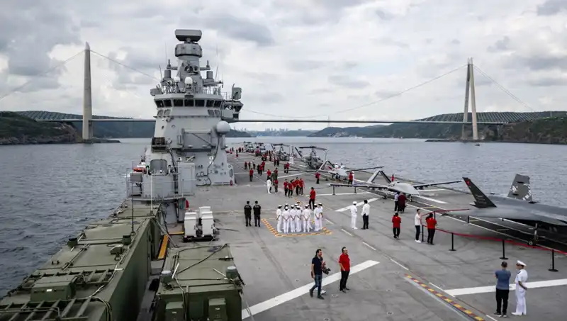 TCG Anadolu, Sarayburnu'ndan Ayrıldı: Türk Donanmasının Yeni Dönemi Başlıyor