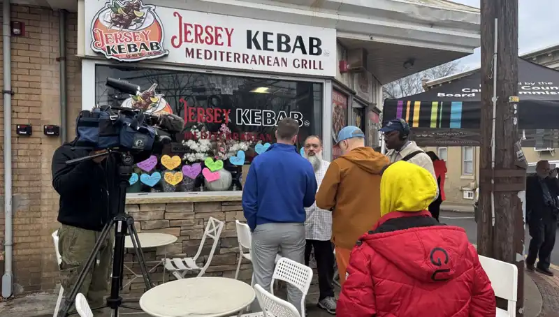 Türk Ailenin Yeşil Kart Umudu, Gözaltına Alınarak Sona Erdi!