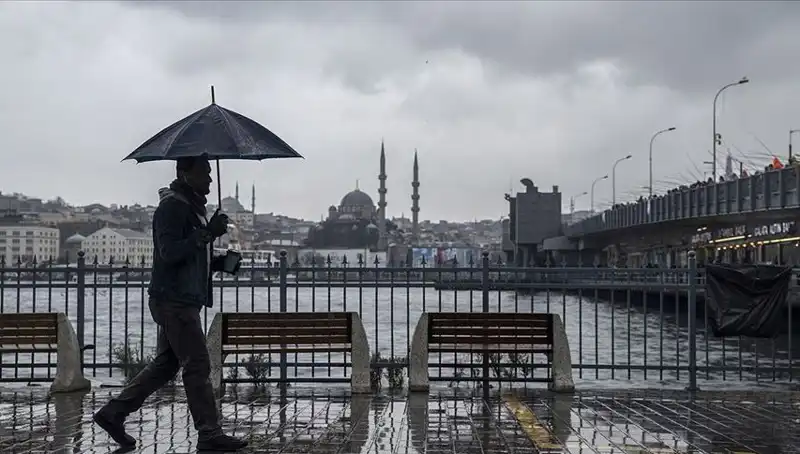 İstanbul'da Bahar Havası Yerini Kışı Bırakıyor: Yağmur ve Kar Kapıda!
