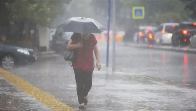 Üç Bölgede Sağanak Yağışlar Etkisini Sürdürecek, Hazırlıklı Olun!