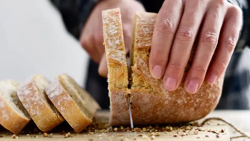 Kızarmış Ekmek mi, Taze Ekmek mi? Sağlık İçin Hangisi Daha İyi?