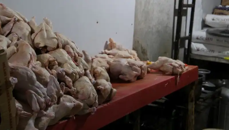Döner İmalathanesinde Şok Edici Görüntüler: Temizlik ve Hijyen Sorunları