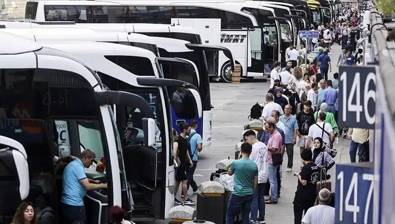 İstanbul'dan Göç Edenler: 2022'de 369 Bin Kişi Veda Etti