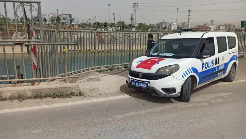 Sulama Kanalında Bulunan Ceset, Gizemi Ardında Bıraktı