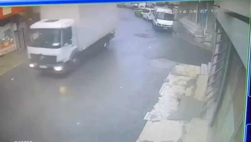Sahte Polisler 1,7 Milyon Lira Gasp Etti, Olayın Detayları Şaşırtıyor