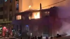 Gaziosmanpaşa'da İki Bina Alev Alev Yandı: Yangının Sebebi Merak Ediliyor