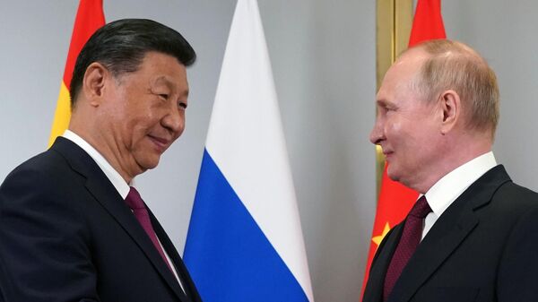 Çin Halk Cumhuriyeti 75 Yaşında: Putin'den Şi Jinping'e Tebrik Mesajı