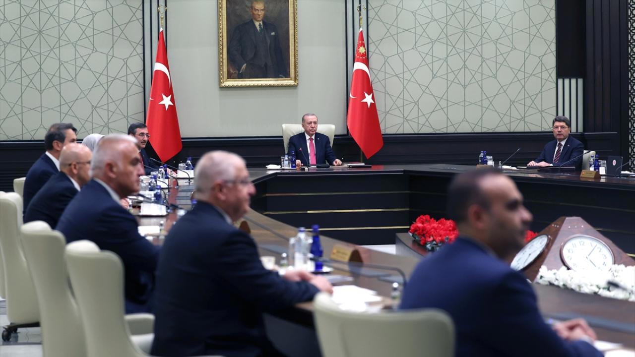 Kabine Toplantısı Gündeminde Suriye ve Asgari Ücret Tartışmaları Var