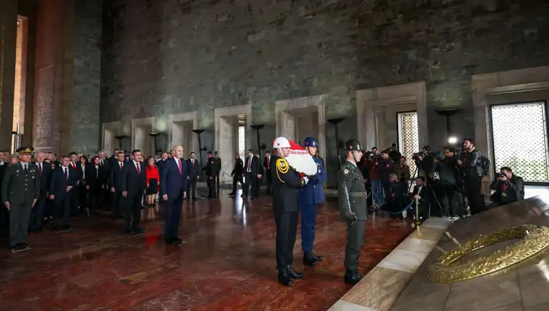 Devlet Erkanı Anıtkabir'de, Saygı Duruşu ve Anma Töreni Gerçekleşti