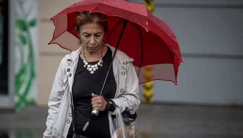 Meteorolojiden Fırtına Uyarısı: Kıyı Bölgeleri İçin Dikkat Çekici Açıklama