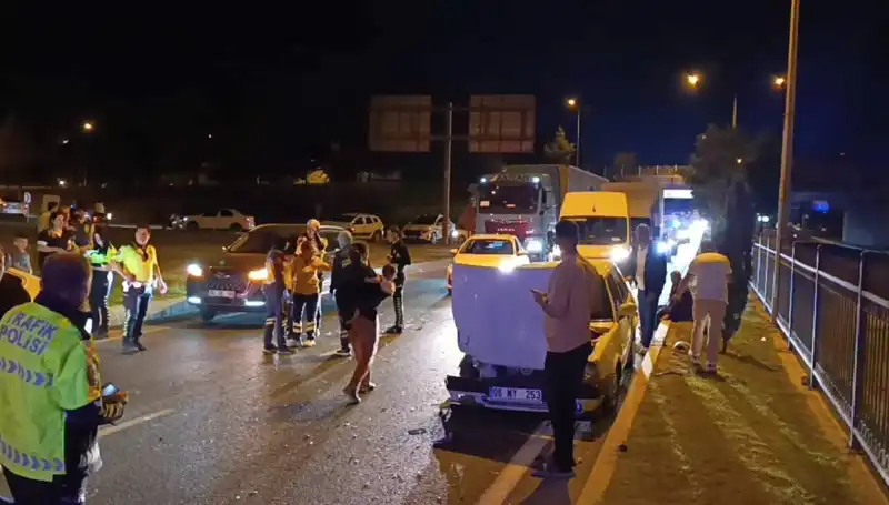 Otoyolda Kaza: İkisi Çocuk Dört Yaralı, Sorular Havada Kaldı
