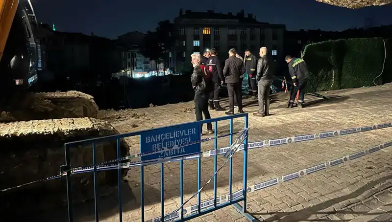 İstanbul'daki İnşaat Çalışmasında Beklenmedik Yol Çökmesi Yaşandı