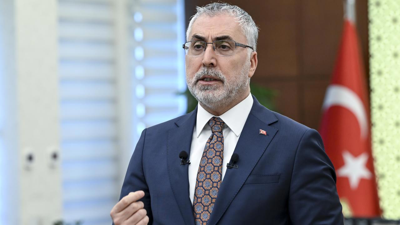 Bakan Işıkhan: Asgari Ücrette İyileştirme Yapabileceğimizi Belirtti