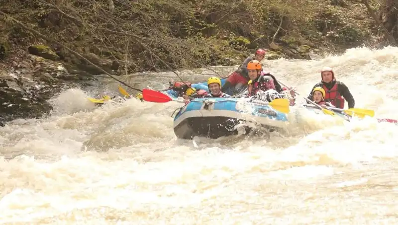 Rafting Tutkunlarının Yeni Gözdesi: Debi Artışı Rafting Aşkını Tazeletti!