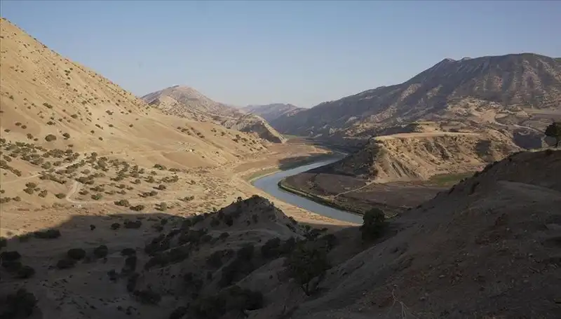 Tahran'da Su Krizi: Tüketim Oranı Yüzde 20 Azaltılmalı!