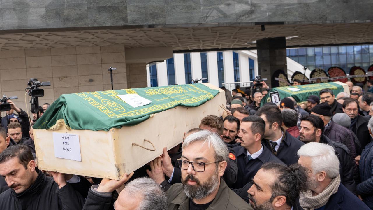 Bolu'daki Faciada Kaybettiklerimizi Son Yolculuklarına Uğurluyoruz