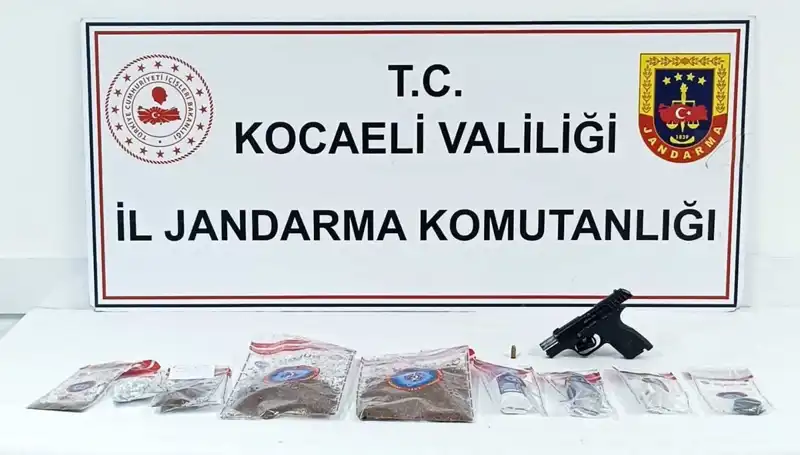 Kocaeli'de Uyuşturucu Operasyonu: 10 Kişi Gözaltına Alındı