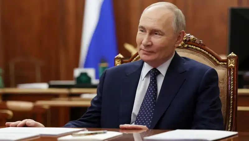 Putin, Çin ile Uzayda Rekabeti Artıracak İddialı Planları Açıkladı