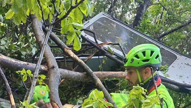 İtalya'da Teleferik Faciası: Korkunç Çekme Halatı Kopunca 4 Kişi Hayatını Kaybetti