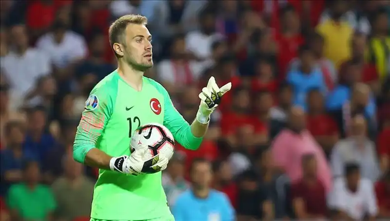 Mert Günok Futbola Veda Edeceği Yaşı Açıkladı: Taraftarlarını Üzen Haberi!
