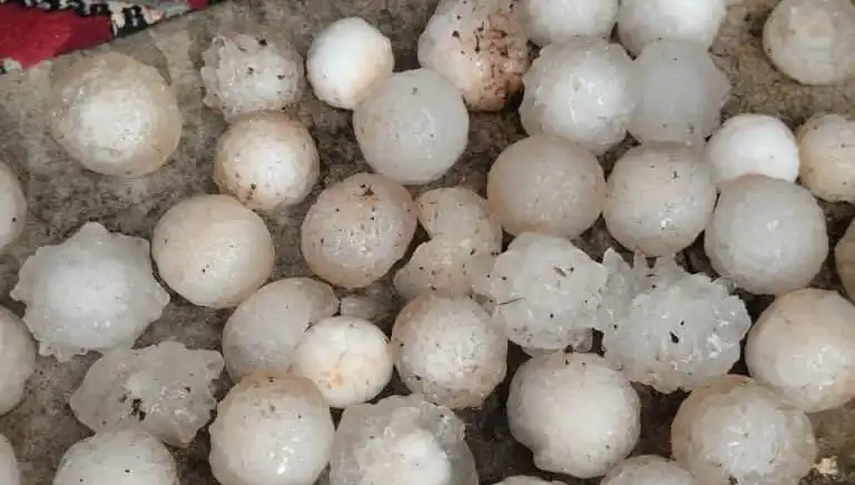 Şanlıurfa'da Kar Topu Büyüklüğünde Dolu Yağdı! Şehir Adeta Beyaza Büründü