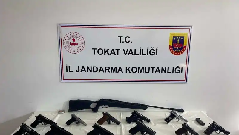 Tokat'ta Kaçak Silah Ticareti Operasyonu: İki Şahıs Gözaltında