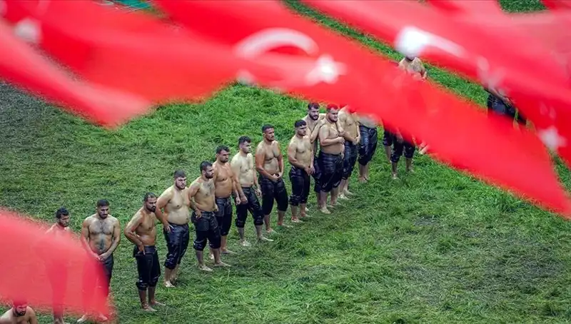 Tarihi Kırkpınar Yağlı Güreşleri Başlıyor: 40 Başpehlivan ve 826 Sporcu Mücadele Edecek