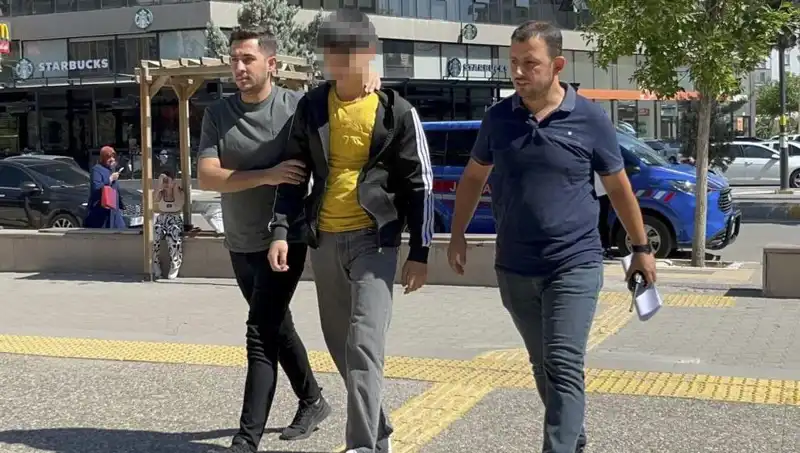 Aile İçi Tartışma Kanlı Bitti: Genç Kardeş Ağabeyini Bıçakladı