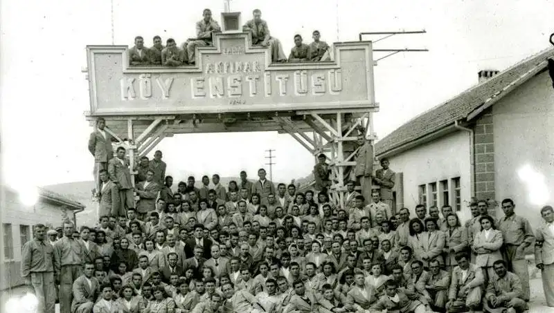 17 Nisan: Köy Enstitüleri'nin Kuruluş Yıl Dönümünde Eğitim Reformu