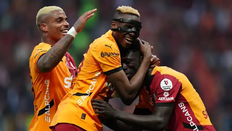 Osimhen'in Kararı: Lemina'dan Dikkat Çeken Açıklama ve Futbol Dünyası Üzerine Etkisi