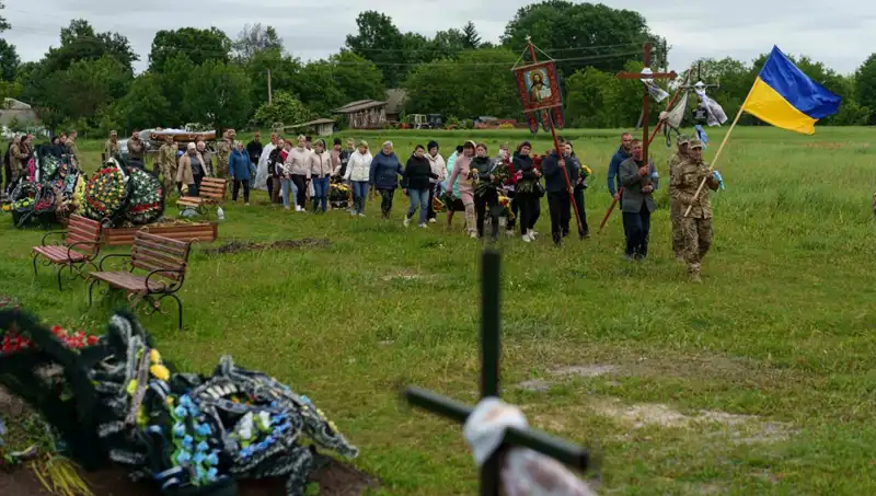 İngiliz Asker Ukrayna'da Savaşırken Hayatını Kaybetti: Detaylar